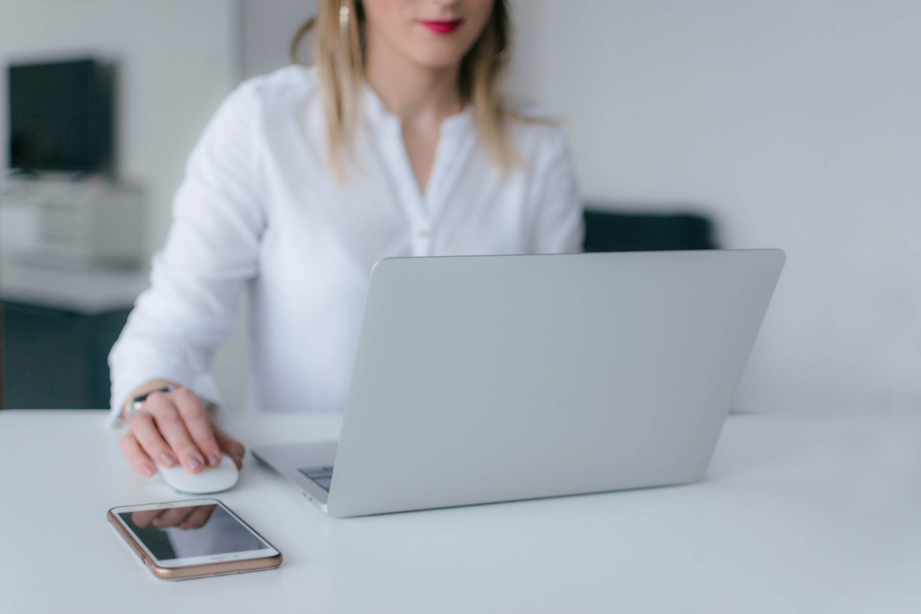 candidata cerca lavoro online