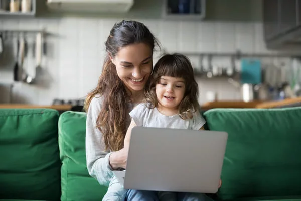 Mamme che tornano a lavoro: consigli su come farlo nel migliore dei modi - Jobiri