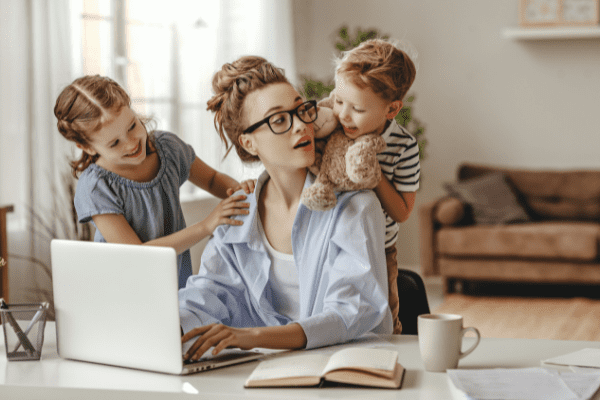 Mamme che lavorano da casa: 5 buoni consigli - Jobiri
